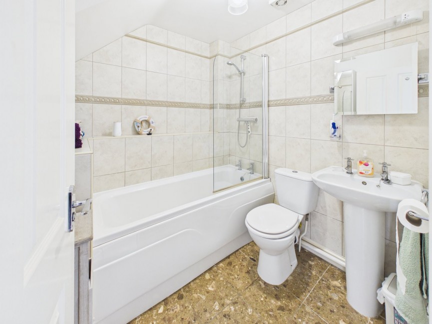 3 bedroom House for Sale Rusbridge Court, Baldock, Hertfordshire