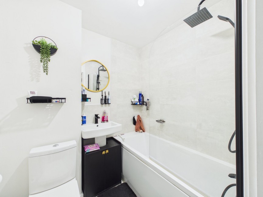 2 bedroom Flat for Sale Rutherford Way, Biggleswade, Bedfordshire