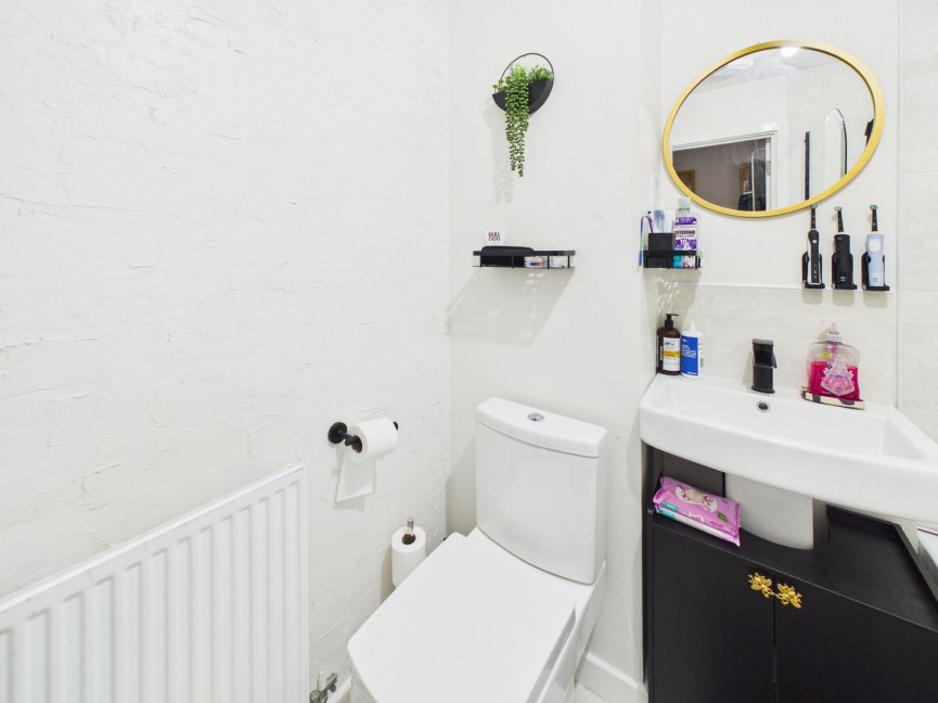 2 bedroom Flat for Sale Rutherford Way, Biggleswade, Bedfordshire