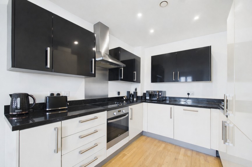 2 bedroom Flat for Sale Walsworth Road, HITCHIN, Hertfordshire