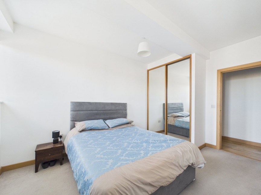 2 bedroom Flat for Sale Walsworth Road, HITCHIN, Hertfordshire
