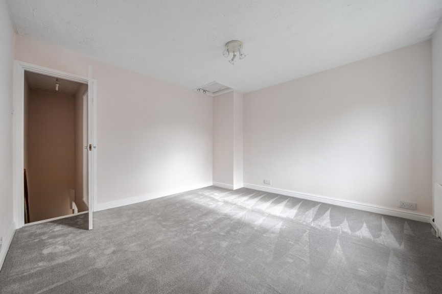 2 bedroom House for Sale Ampthill Road, Shefford, Bedfordshire