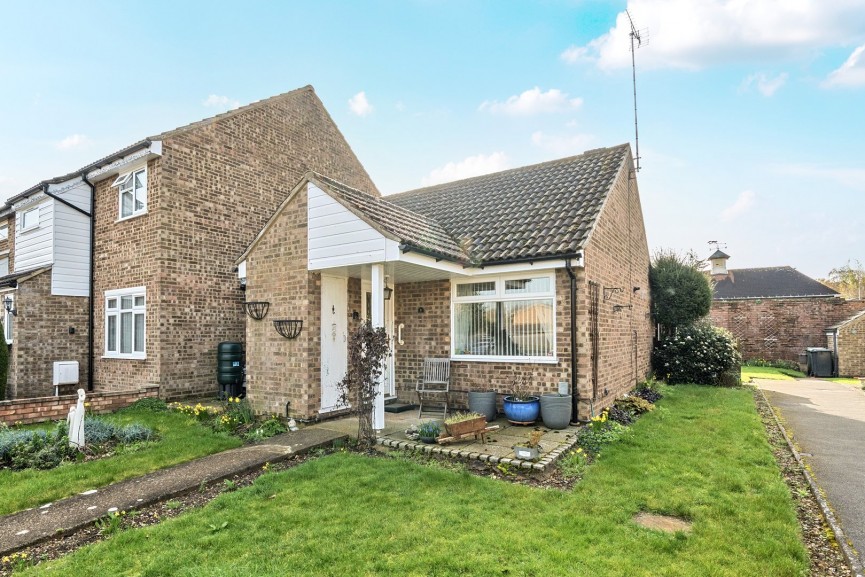 2 bedroom Bungalow for Sale Vicarage Close, Arlesey, Bedfordshire