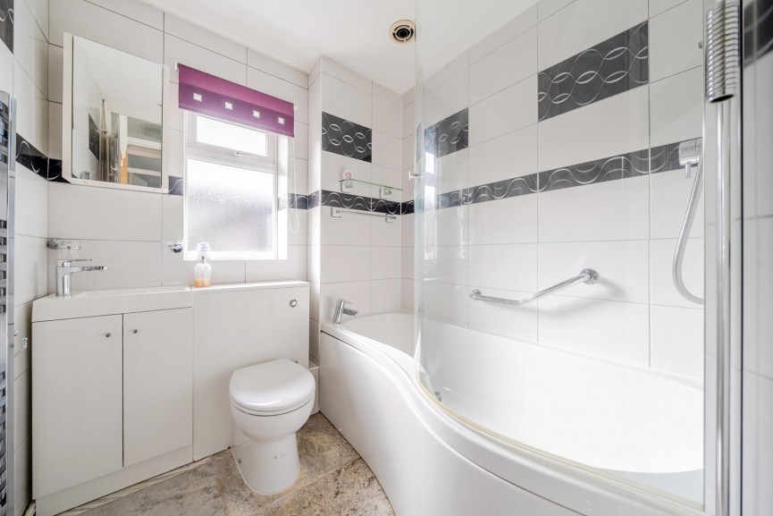 2 bedroom Bungalow for Sale Vicarage Close, Arlesey, Bedfordshire