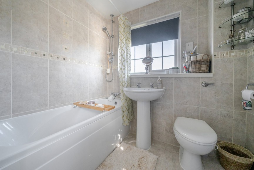 4 bedroom House for Sale The Quantocks, Flitwick, Bedfordshire