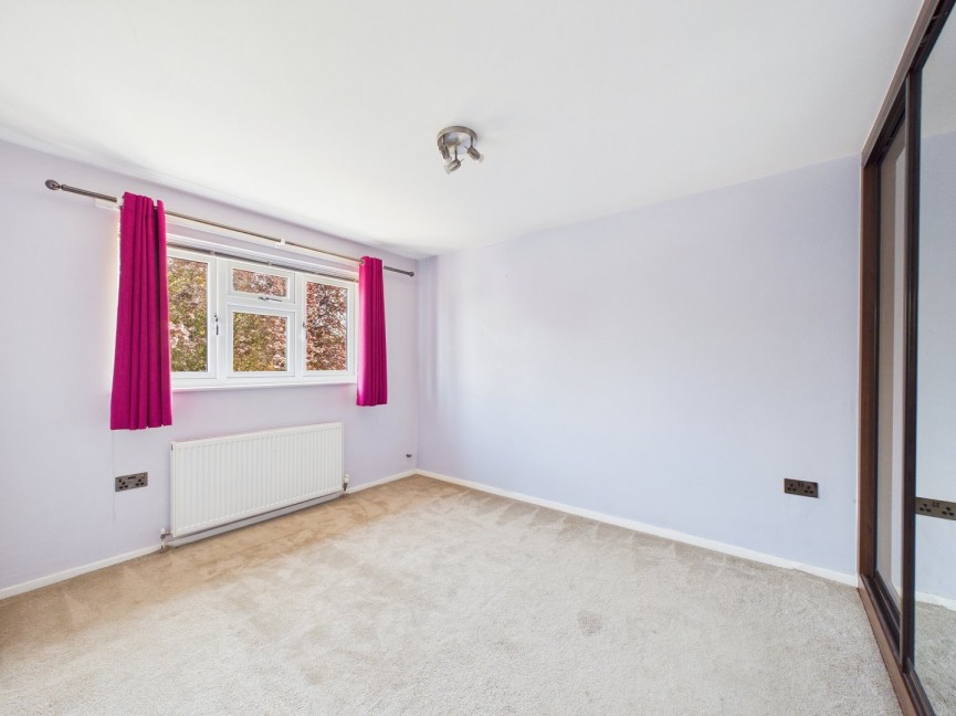 3 bedroom House for Sale Hardy Close, Hitchin, Hertfordshire