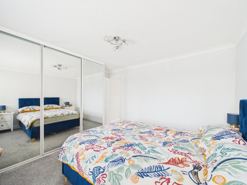 2 bedroom House for Sale Keats Way, Hitchin, Hertfordshire