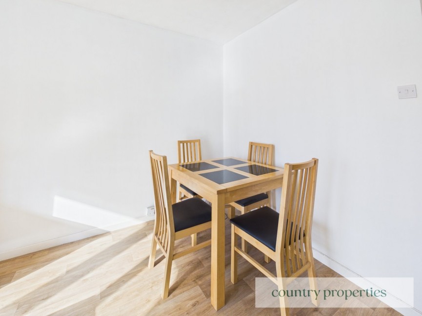 1 bedroom Flat for Sale Upperfield Road, Welwyn Garden City, Hertfordshire