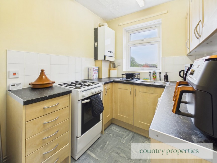 1 bedroom Flat for Sale Upperfield Road, Welwyn Garden City, Hertfordshire