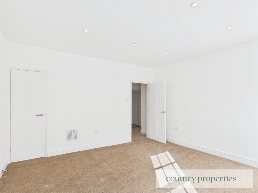 2 bedroom Flat for Letting Market Place, Hitchin, Hertfordshire