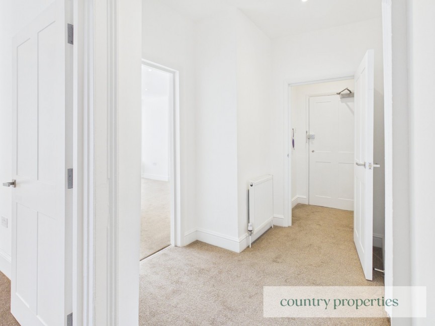 2 bedroom Flat for Letting Market Place, Hitchin, Hertfordshire