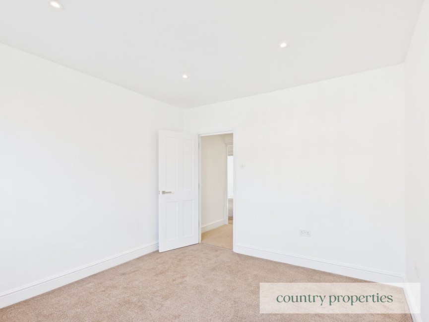 2 bedroom Flat for Letting Market Place, Hitchin, Hertfordshire