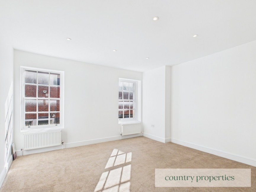 2 bedroom Flat for Letting Market Place, Hitchin, Hertfordshire