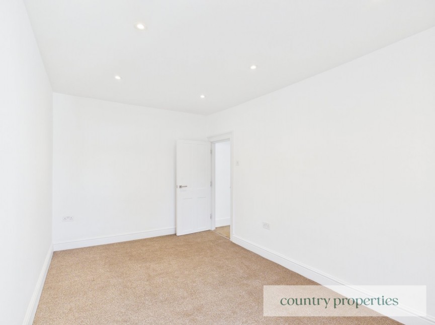 2 bedroom Flat for Letting Market Place, Hitchin, Hertfordshire