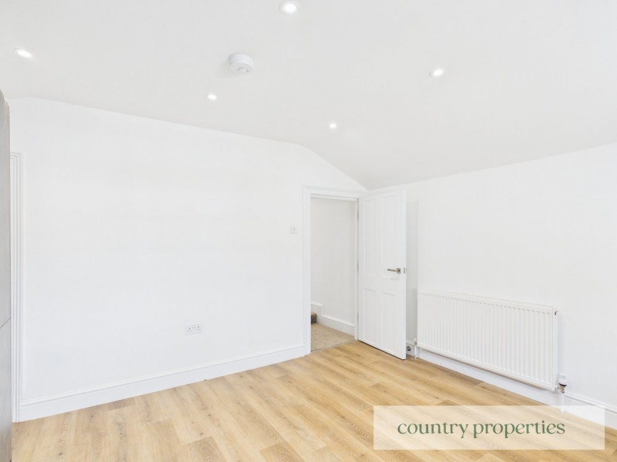 2 bedroom Flat for Letting Market Place, Hitchin, Hertfordshire