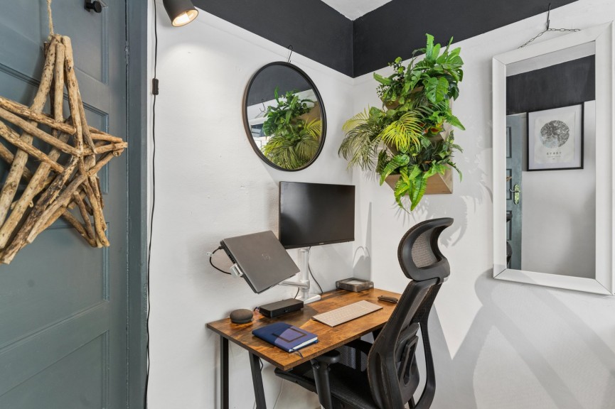 2 bedroom Flat for Sale Garrison Court, Hitchin, Hertfordshire