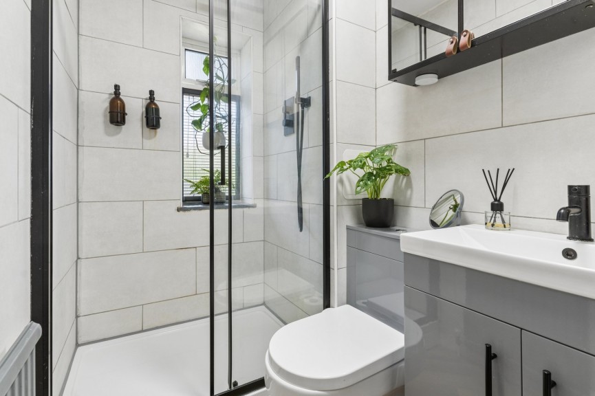 2 bedroom Flat for Sale Garrison Court, Hitchin, Hertfordshire