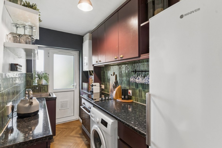 2 bedroom Flat for Sale Garrison Court, Hitchin, Hertfordshire