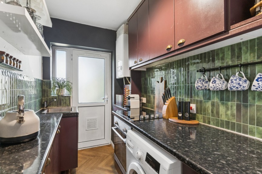 2 bedroom Flat for Sale Garrison Court, Hitchin, Hertfordshire