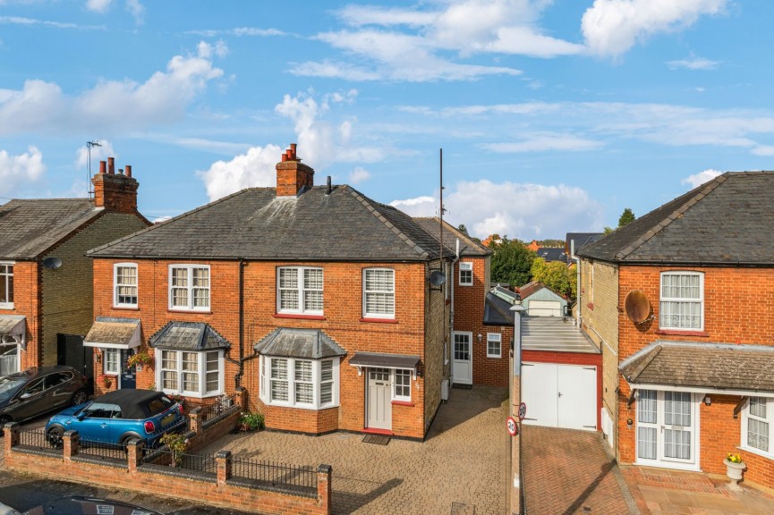 4 bedroom House for Sale Balmoral Road, Hitchin, Hertfordshire