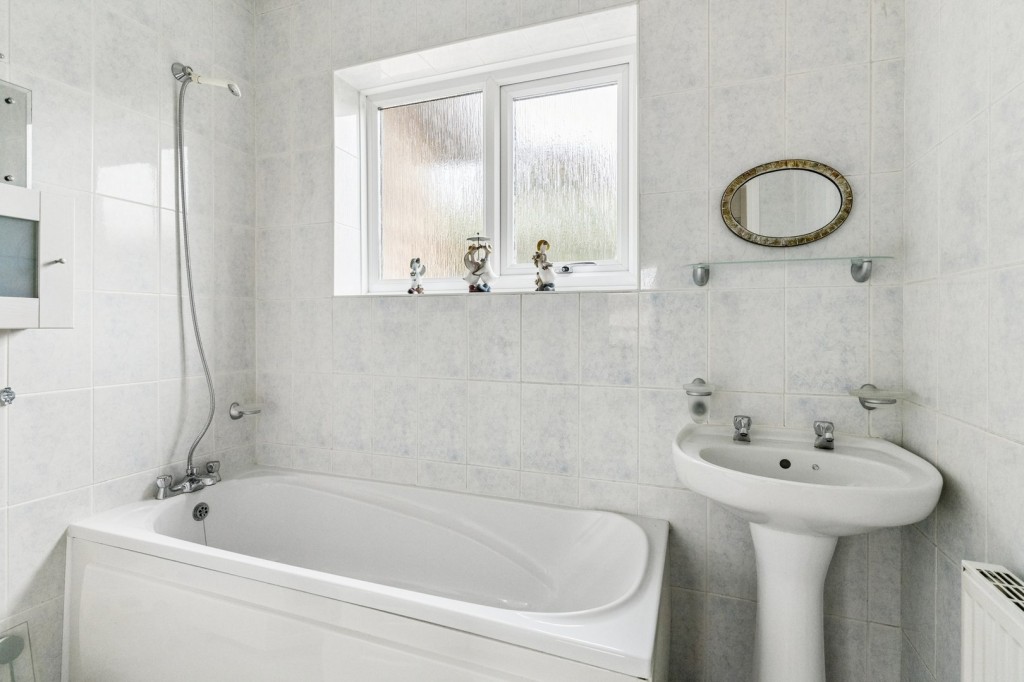 Ampthill Road, Shefford, Bedfordshire