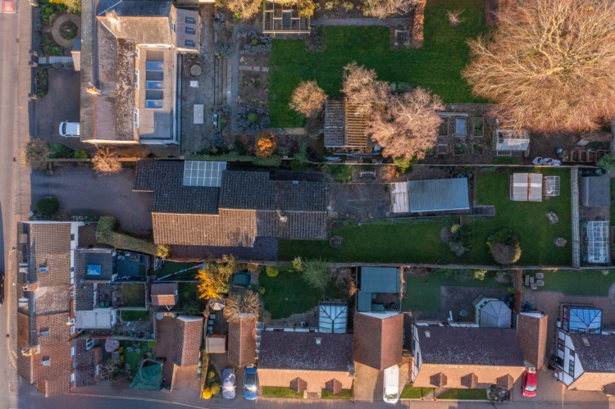 3 bedroom Bungalow for Sale Ampthill Road, Shefford, Bedfordshire