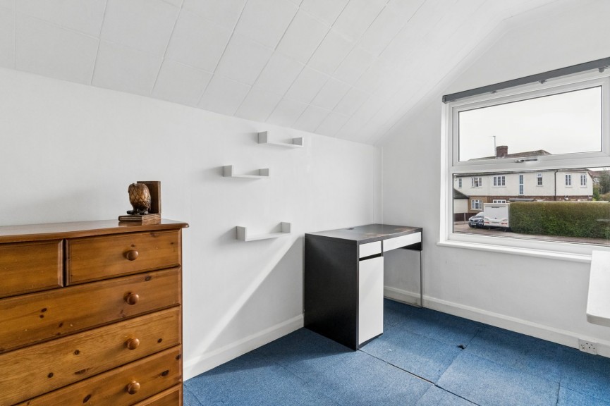 3 bedroom House for Sale Common Rise, Hitchin, Hertfordshire