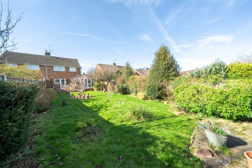 3 bedroom House for Sale Clifford Crescent, Luton, Bedfordshire