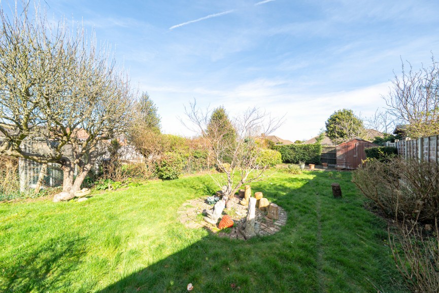 3 bedroom House for Sale Clifford Crescent, Luton, Bedfordshire