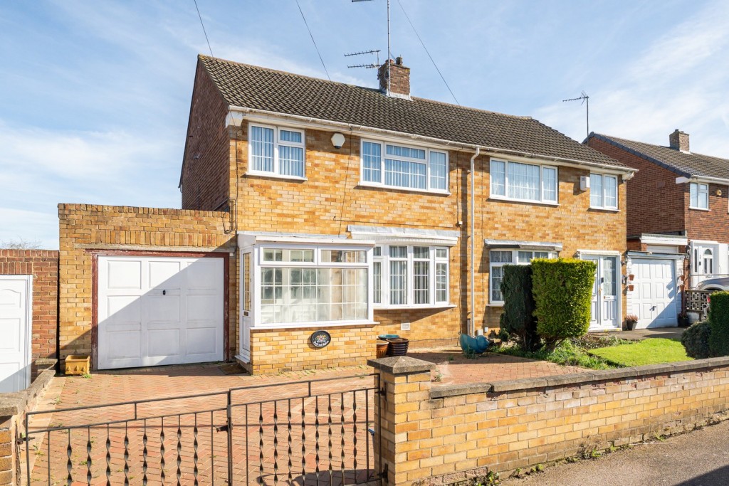 Clifford Crescent, Luton, Bedfordshire