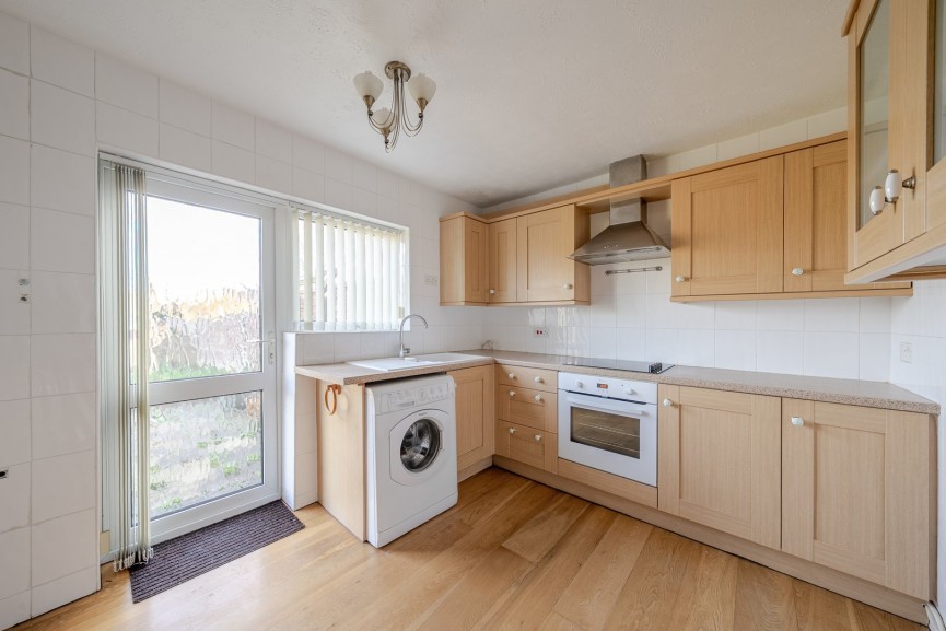 3 bedroom House for Sale Clifford Crescent, Luton, Bedfordshire