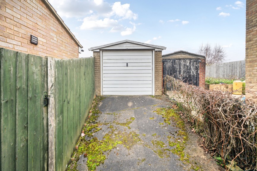 3 bedroom House for Sale Lower Stondon, Henlow, Bedfordshire