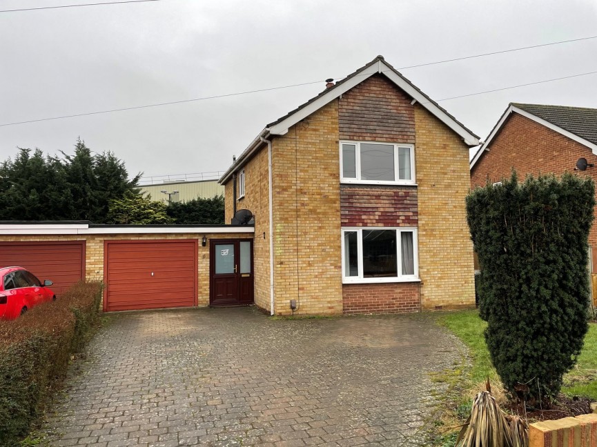 4 bedroom House for Letting Holme Court Avenue, Biggleswade, Bedfordshire