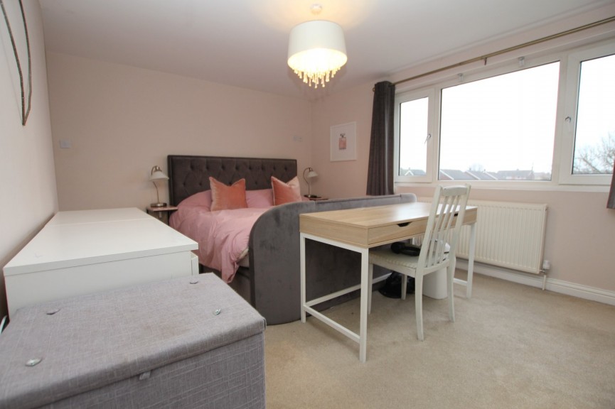 4 bedroom House for Letting Holme Court Avenue, Biggleswade, Bedfordshire