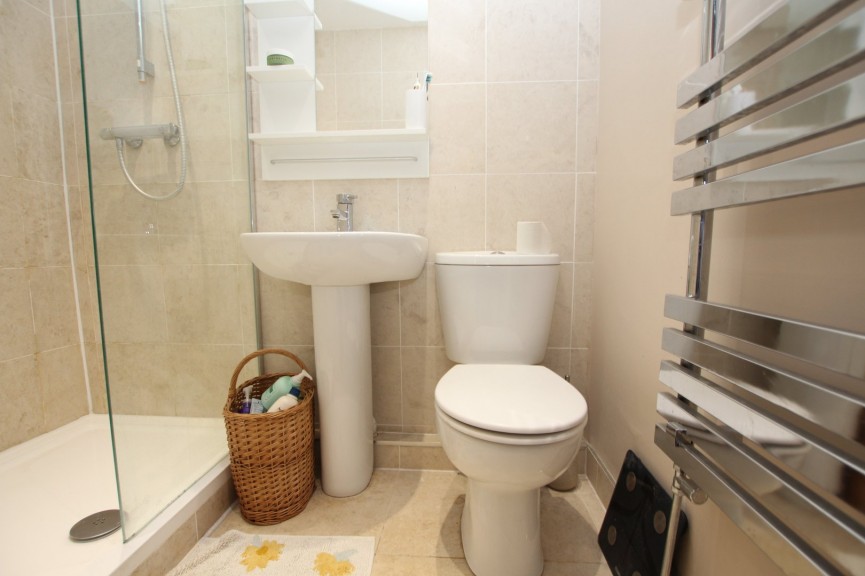 4 bedroom House for Letting Holme Court Avenue, Biggleswade, Bedfordshire