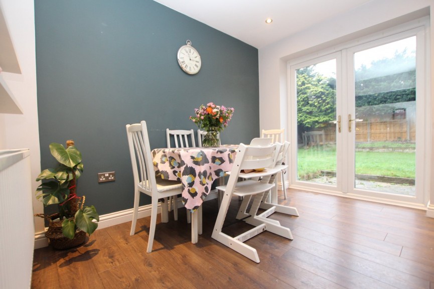 4 bedroom House for Letting Holme Court Avenue, Biggleswade, Bedfordshire