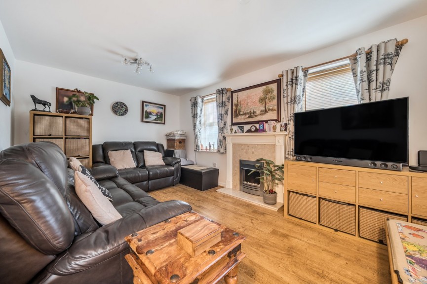 3 bedroom House for Sale Meppershall, Shefford, Bedfordshire