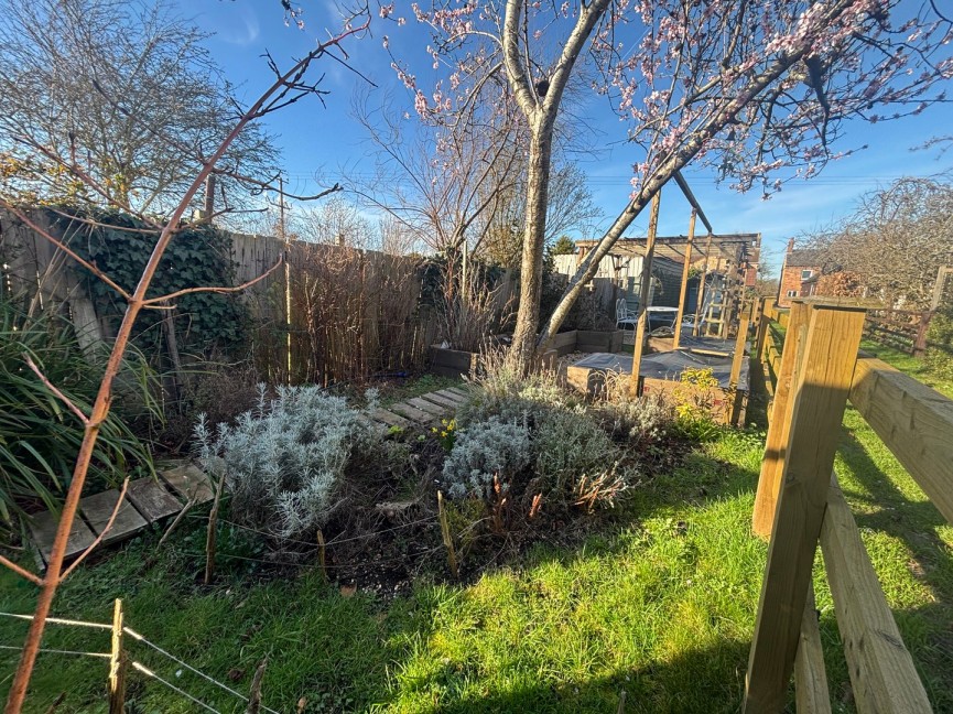 3 bedroom House for Letting Blunham Road, Moggerhanger, Bedford