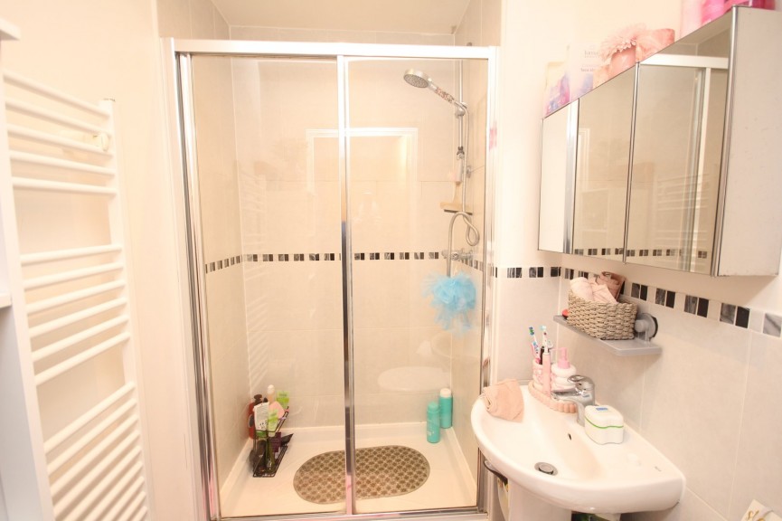 2 bedroom Flat for Sale Wissen Drive, Letchworth Garden City, Hertfordshire