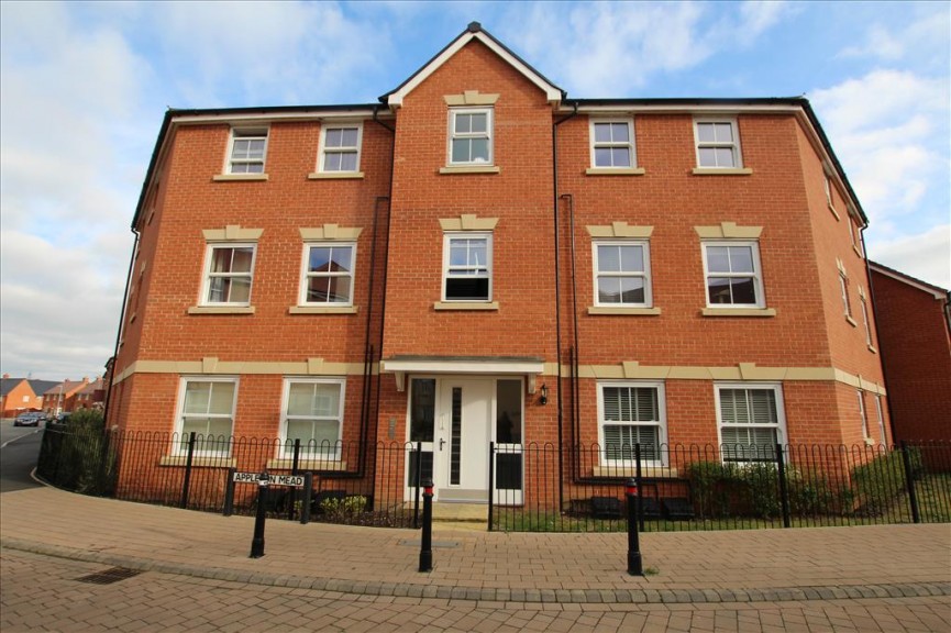 2 bedroom Flat for Letting Sanger Avenue, Biggleswade, Bedfordshire