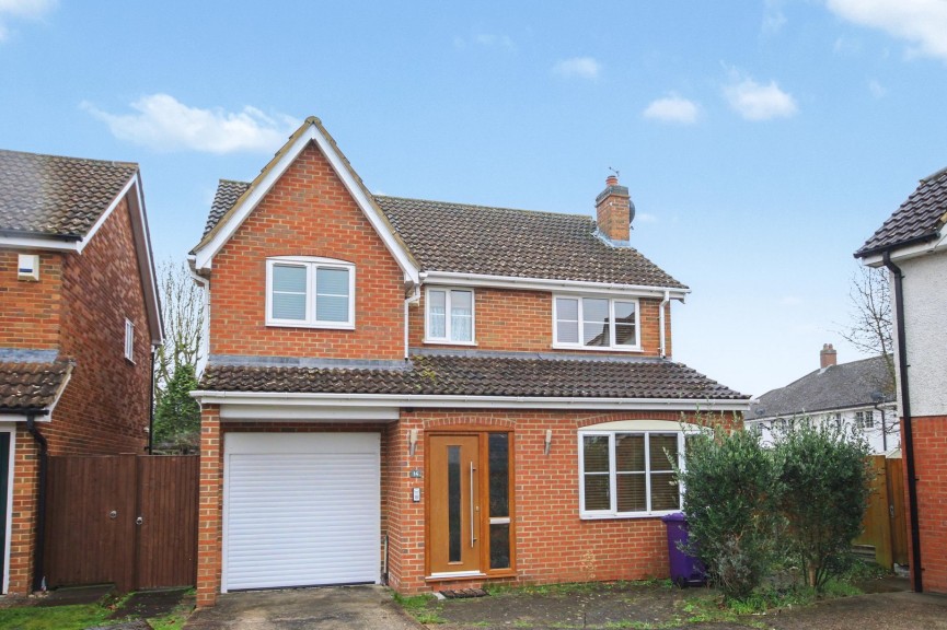 4 bedroom House for Sale Whitechurch Gardens, Letchworth Garden City, Hertfordshire