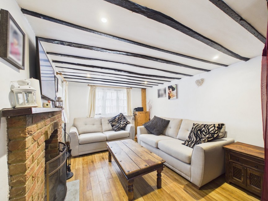 2 bedroom House for Sale Lilley, Luton, Hertfordshire