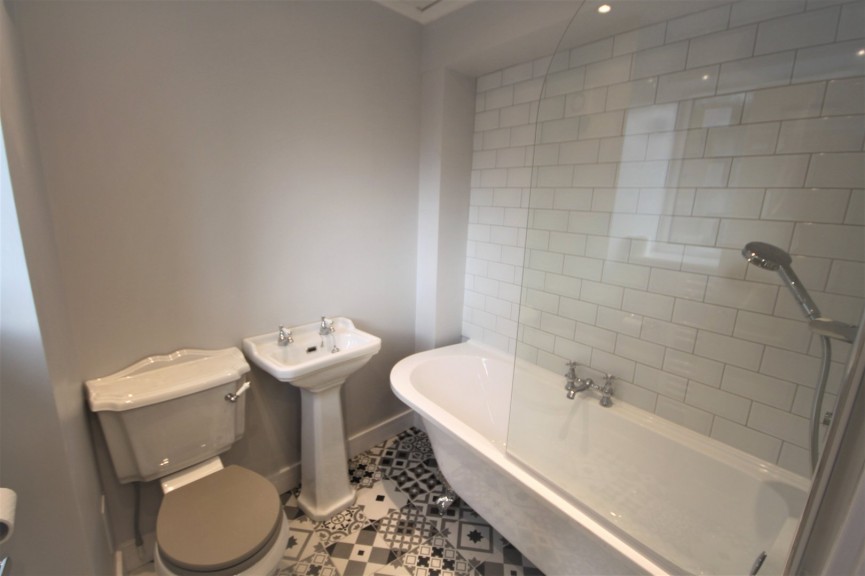 1 bedroom House for Letting High Street, Arlesey, Bedfordshire