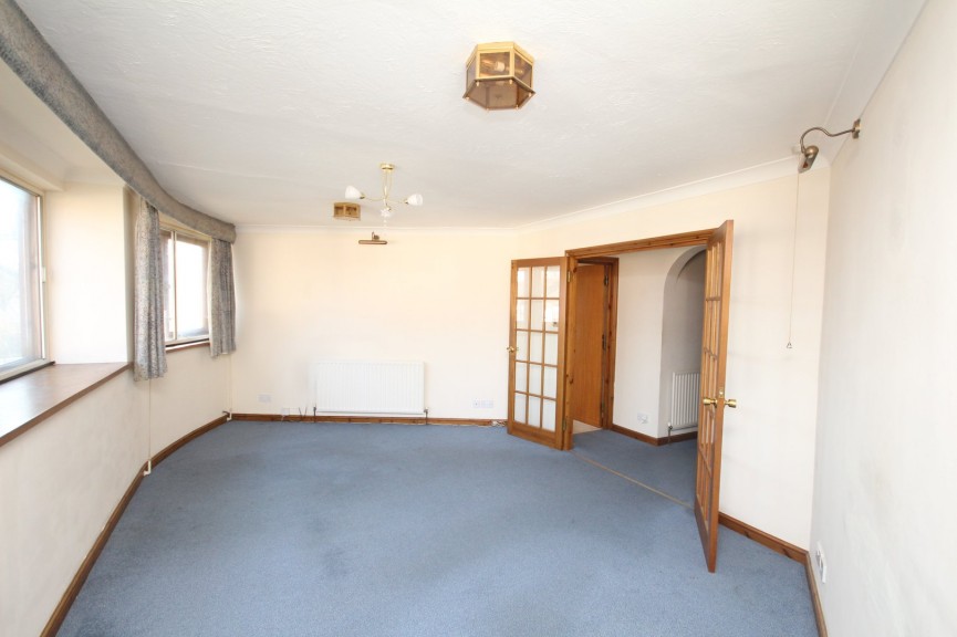 2 bedroom Flat for Sale Norton Way South, Letchworth Garden City, Hertfordshire