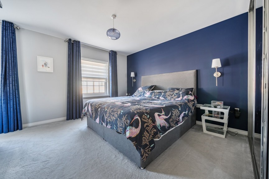 5 bedroom House for Sale Comfrey Road, Stotfold, Bedfordshire