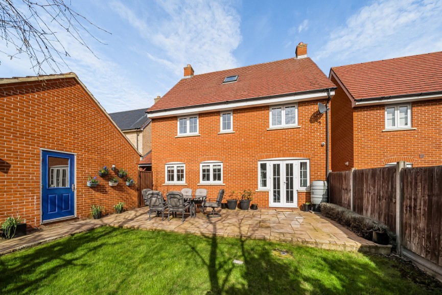 5 bedroom House for Sale Comfrey Road, Stotfold, Bedfordshire