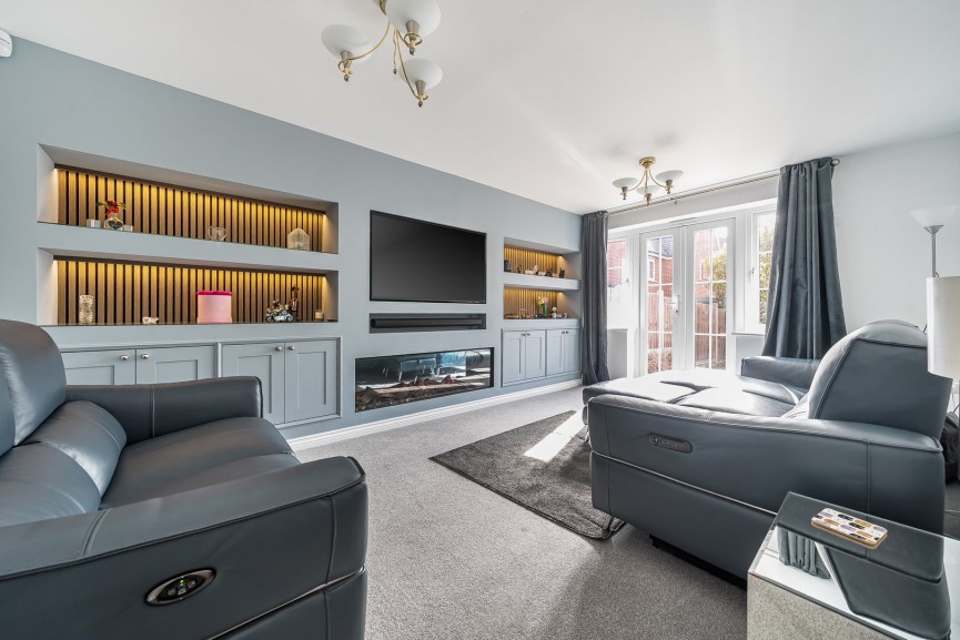 5 bedroom House for Sale Comfrey Road, Stotfold, Bedfordshire