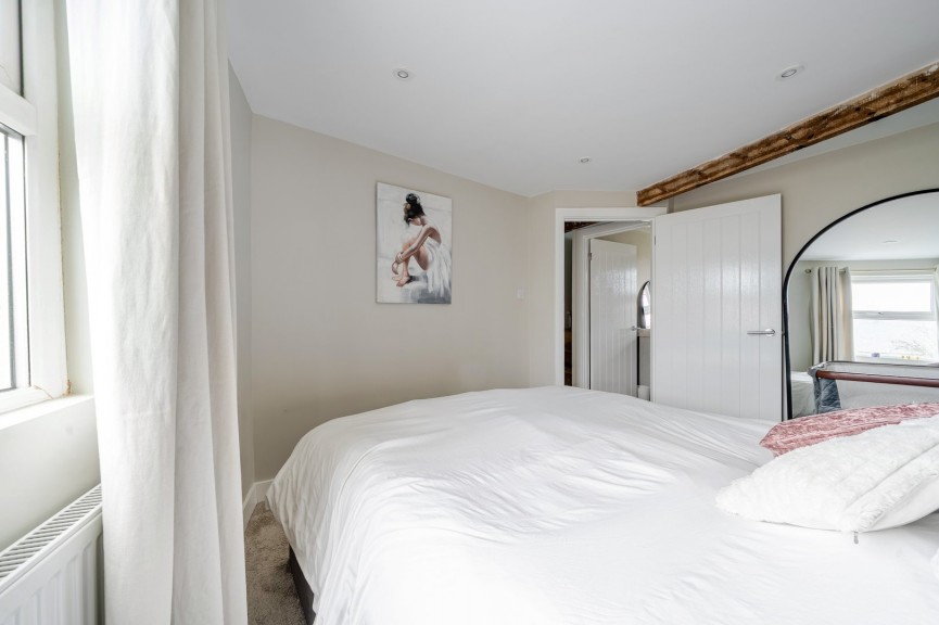 2 bedroom House for Sale Hitchin Road, Shefford, Bedfordshire