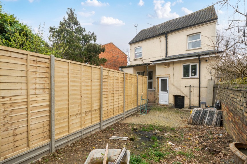 2 bedroom House for Sale Hitchin Road, Shefford, Bedfordshire