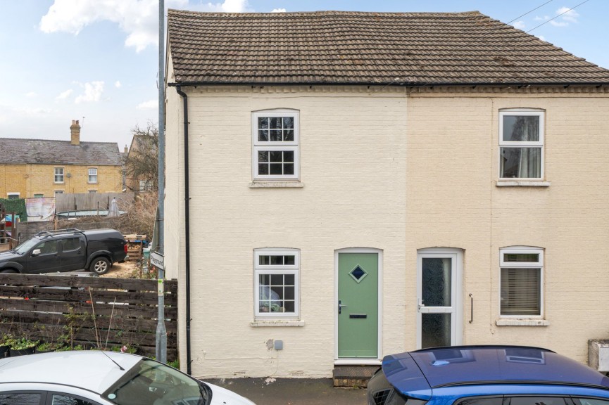 2 bedroom House for Sale Hitchin Road, Shefford, Bedfordshire